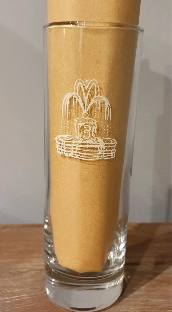 3 fontaines en verre, Enlèvement