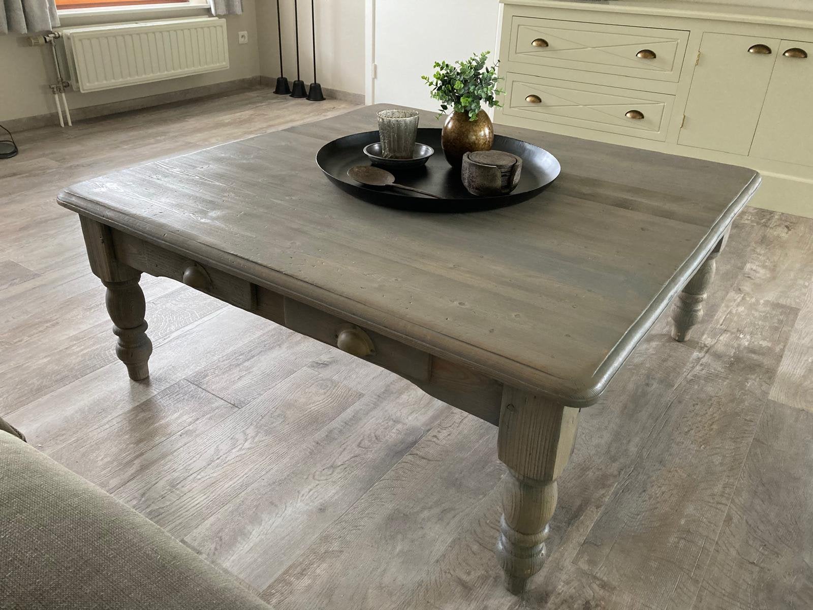 Salontafel 120 cm x 120 cm, Huis en Inrichting, Ophalen, Zo goed als nieuw