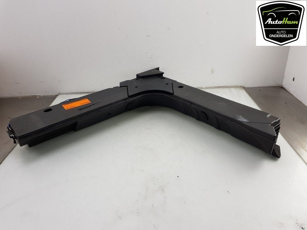 SUBWOOFER A3 Sportback (8VA / 8VF) (|8V4035382|8V4035382B|), Gebruikt, Audi
