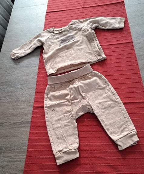 H&M beige pakje met paddestoelen 74, H&M, Ophalen of Verzenden, Zo goed als nieuw, Pakje