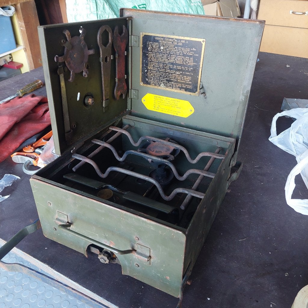 British Army Petrol Cook Set No.2 van 1975, Ophalen