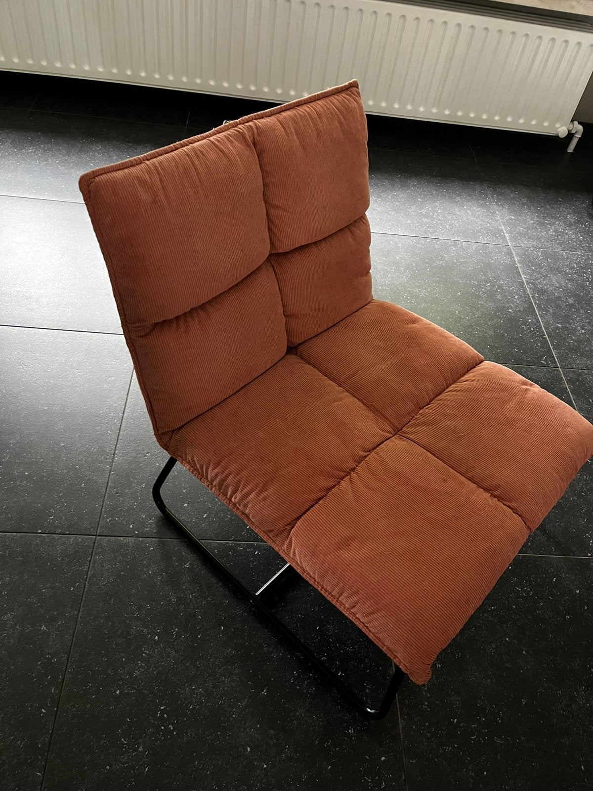 Roze lounge stoel, Ophalen, Zo goed als nieuw