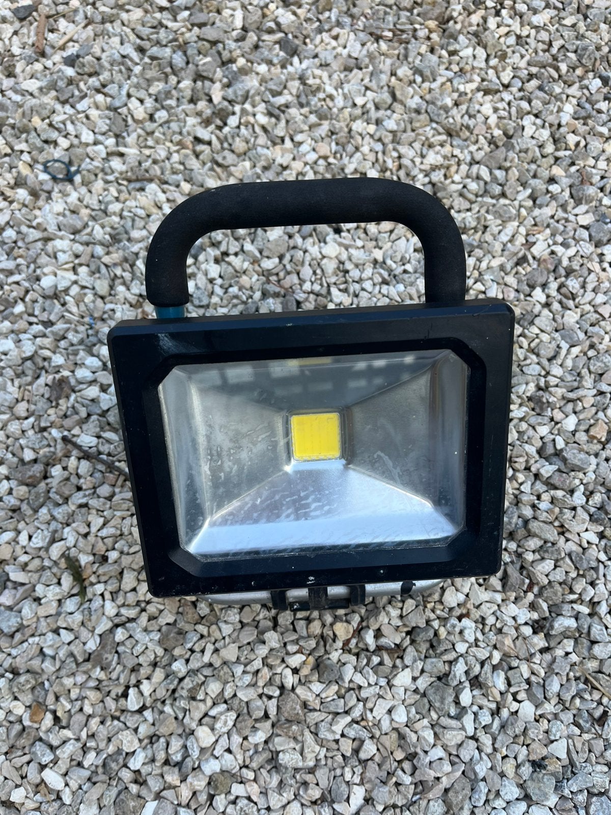 WESCO LED-bouwlamp met accu en oplaadkabel, Bricolage & Construction, Lampe, Enlèvement, Utilisé, Avec pied