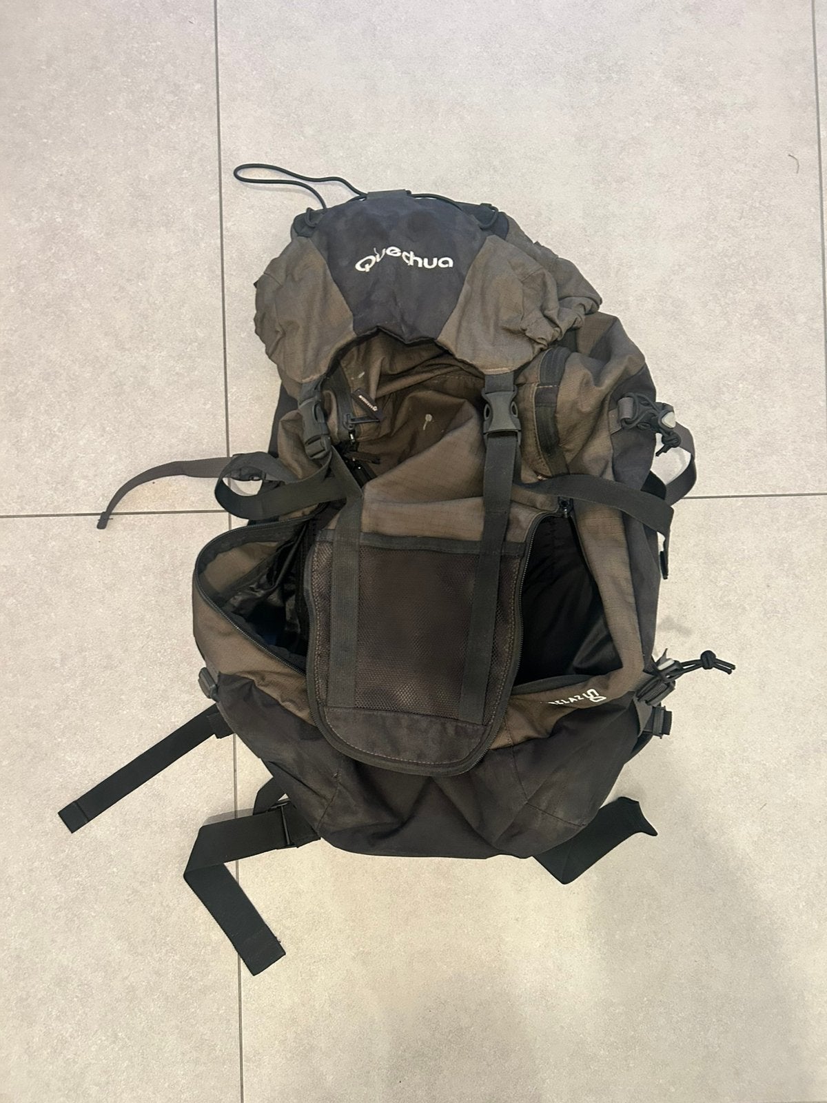 Rugzak Quechua, Sports & Fitness, Enlèvement ou Envoi, Comme neuf, Sac à dos