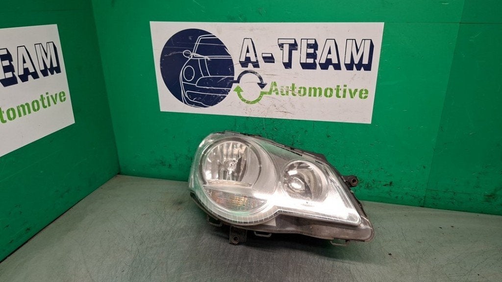 PHARE / OPTIQUE AVANT DROIT Volkswagen Polo IV (9N1 / 2/3), Volkswagen, Valeo, Utilisé, 100, rue de Courcelles
75017  Paris, FR