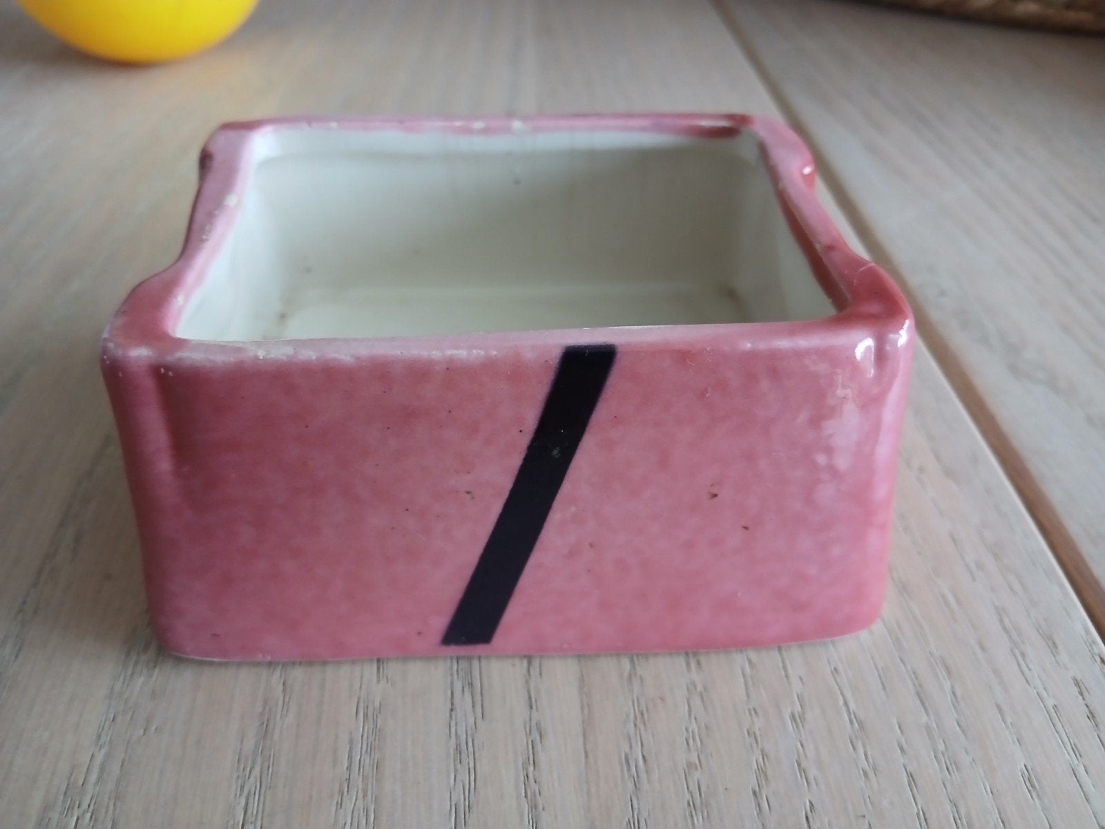 keramiek Onderste van een Mon Cheri praline doos, Antiek en Kunst, Ophalen of Verzenden