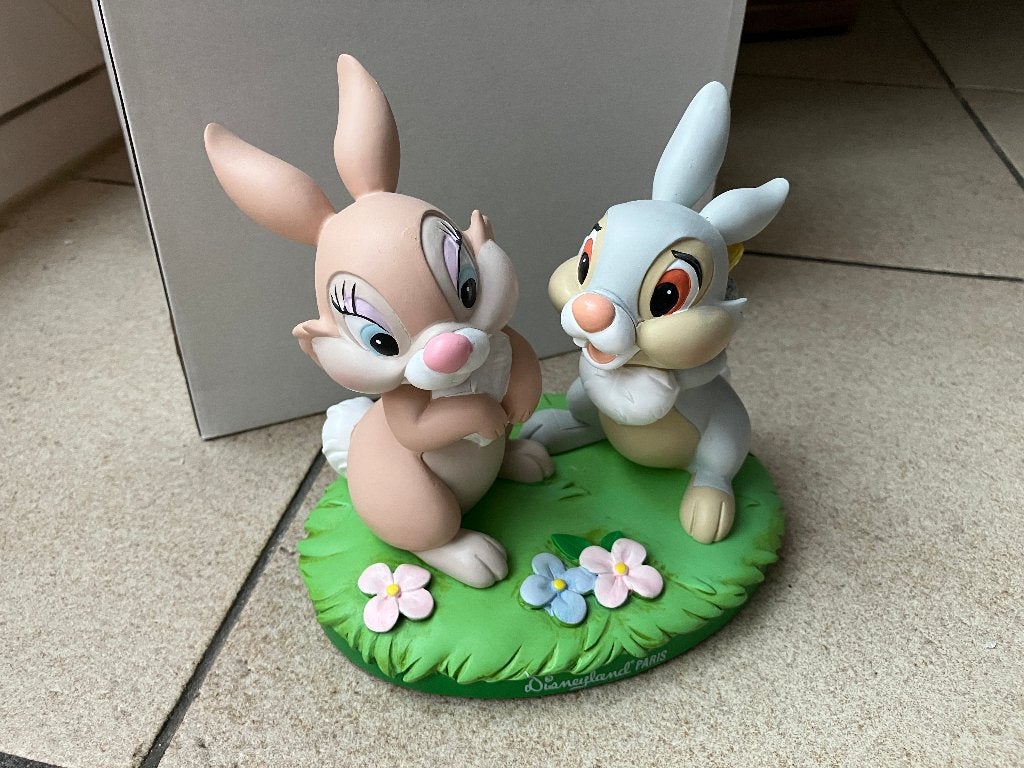 Pan Pan & Miss Bunny beeld ( disneyland Parijs ) bambi, Ophalen of Verzenden, Bambi of Dumbo, Nieuw, Beeldje of Figuurtje