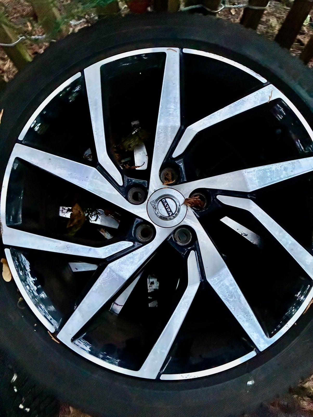 4 roues avec pneus hiver Volvo 18 pouces, Ophalen, 18 inch, Gebruikt, Banden en Velgen