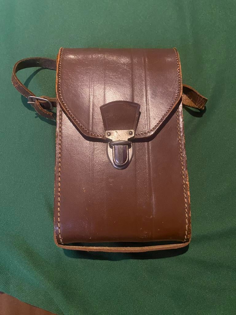 Vintage cameracollectie, Ophalen
