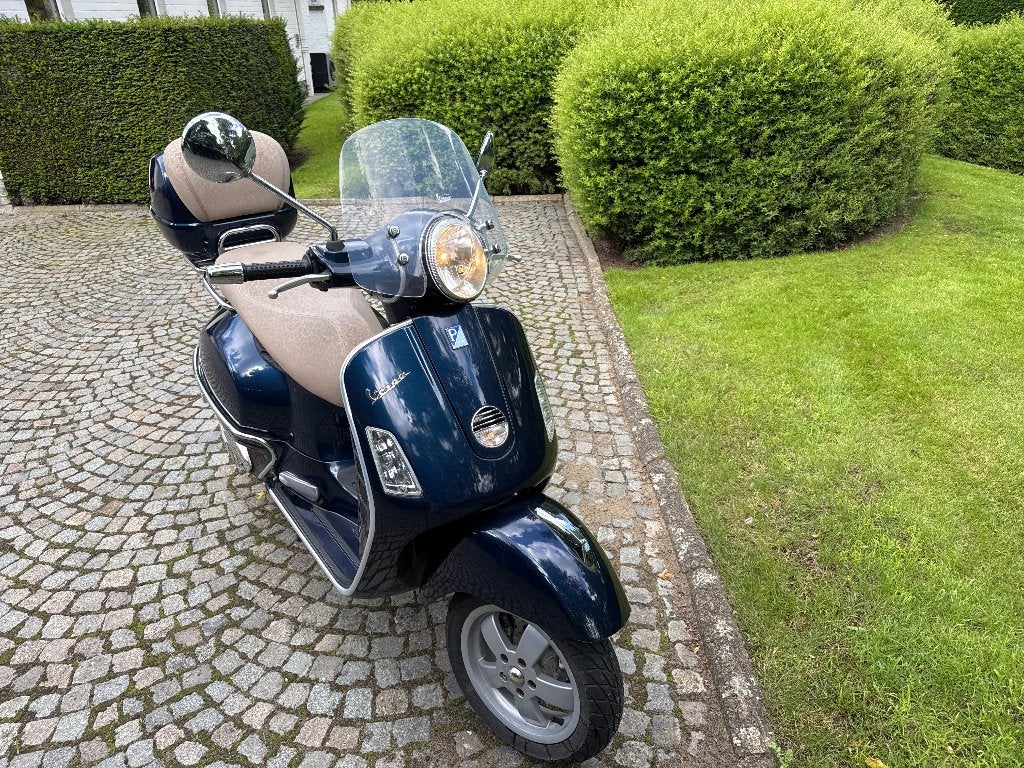 Vespa GTS125, Motos, Scooter, Occasion, Jusqu'à 11 kW, Particulier