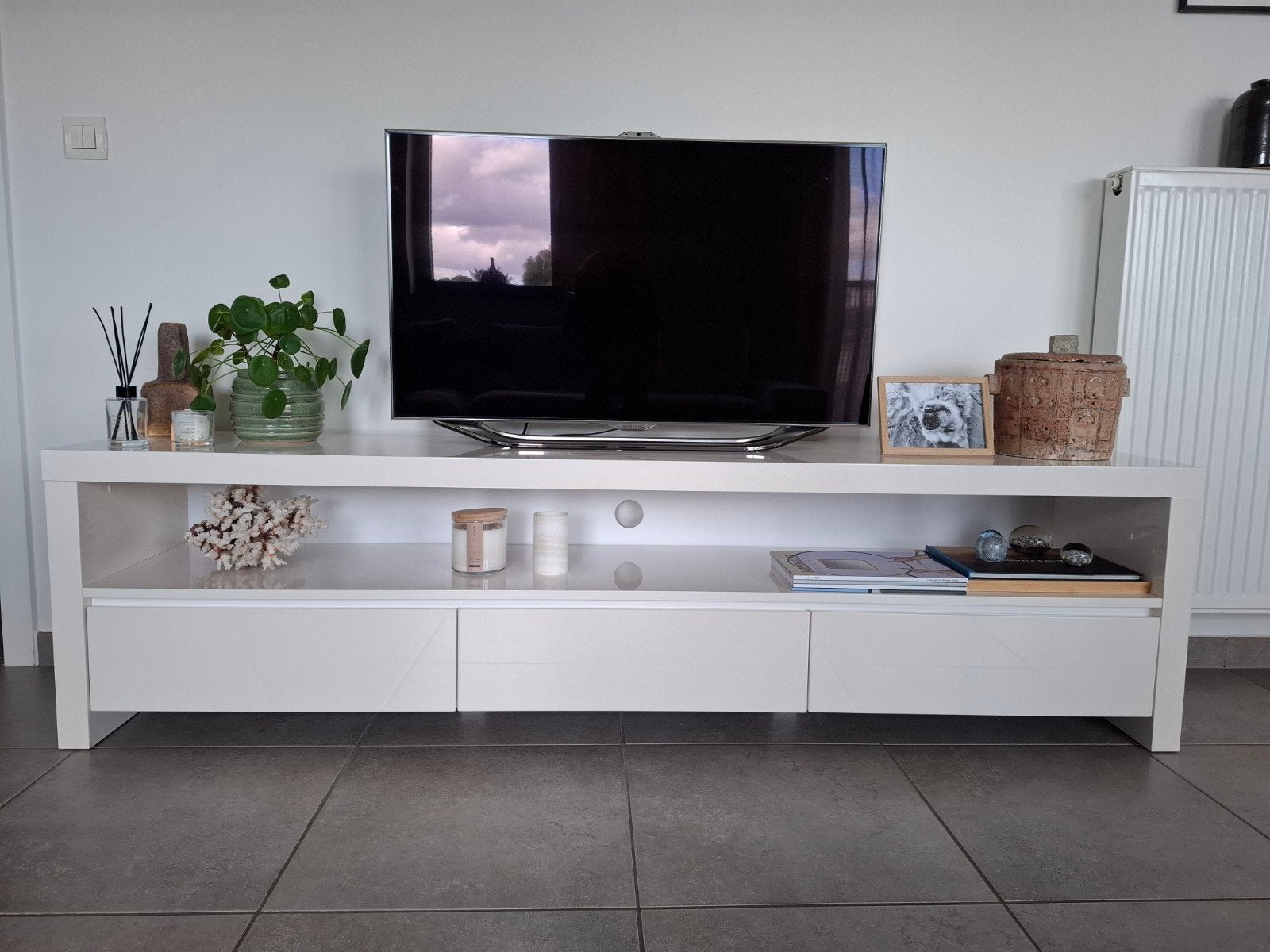 Wit laké tv-meubel, Huis en Inrichting, Kasten |Televisiemeubels, Ophalen