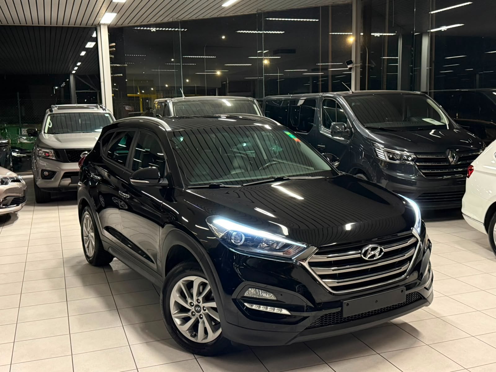 Hyundai Tucson, Auto's, Hyundai, Voorwielaandrijving, Monovolume, Gebruikt, https://public.car-pass.be/vhr/641c6afe-764b-4d23-bb8a-047640d4ff77