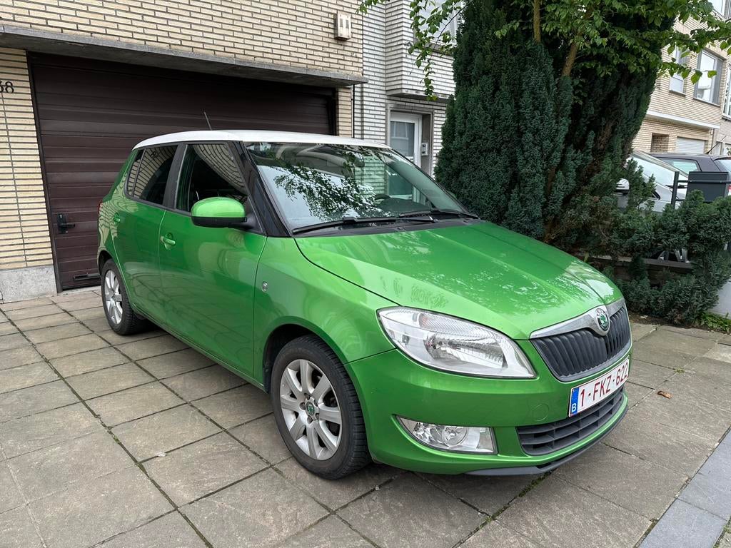 Skoda Fabia 1.2iBenzine2013 127..dkm Euro5 Blanco Gekeurd vo, Auto's, Euro 5, 5 deurs, Particulier, Fabia