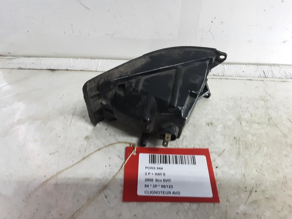 CLIGNOTANT AVANT DROIT Porsche 944 (477953065A), Autos : Pièces & Accessoires, Utilisé, Rue de l'Espoir 34 34
4030  GRIVEGNÉE, BE
