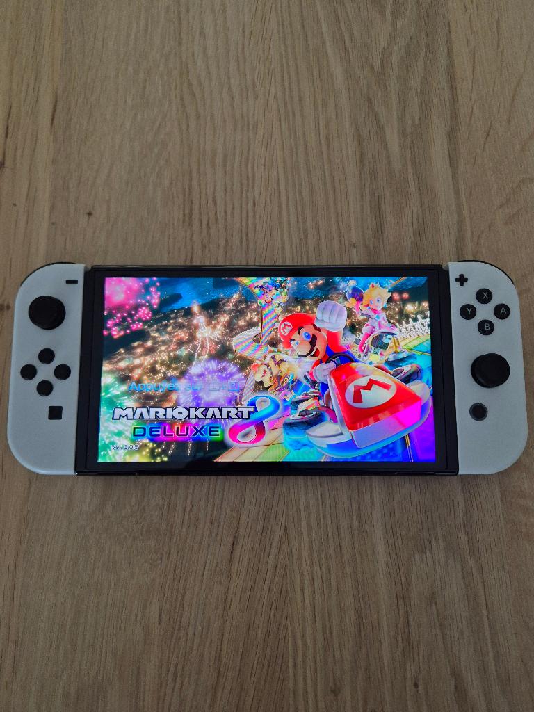 nintendo switch Oled, Switch OLED, Comme neuf, Enlèvement, Avec jeux