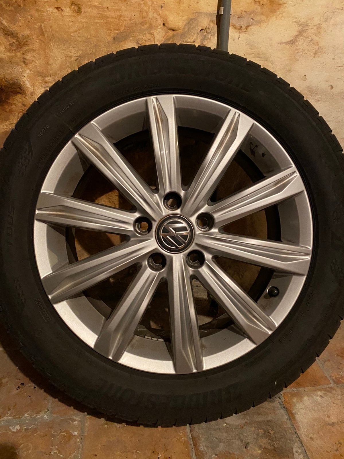 Jantes originales VW type „Stockholm“ pour Touran II, Pneus et Jantes, 215 mm, Pneus été, 17 pouces