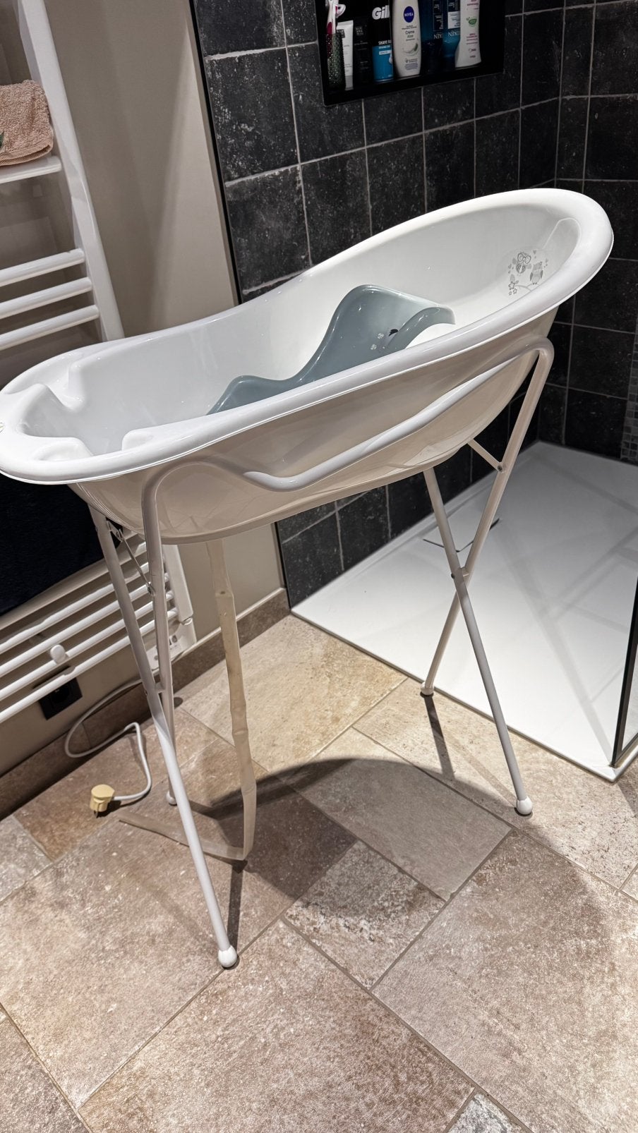 Baignoire pour bébé avec support, Enfants & Bébés, Autres marques, Comme neuf, Enlèvement, Standard