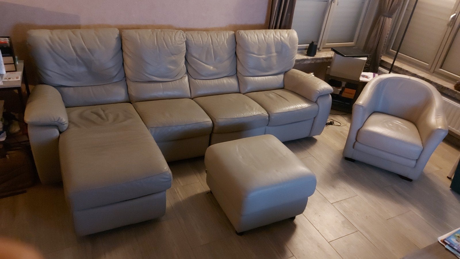Lederen salon met electrische lounge en relax., Enlèvement