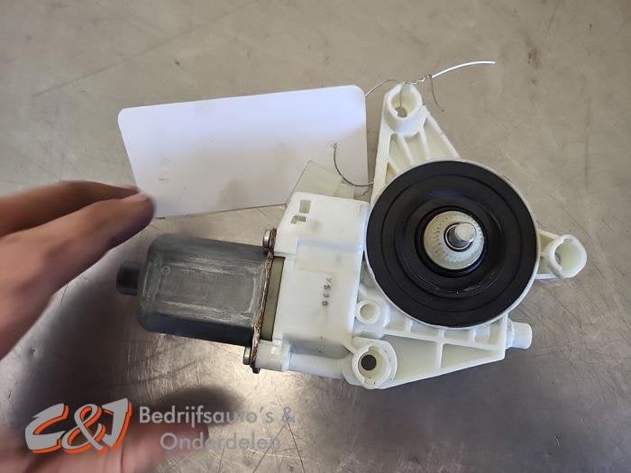 Moteur de vitre portière d'un Mercedes Vito, 3 mois de garantie, Utilisé, -, -