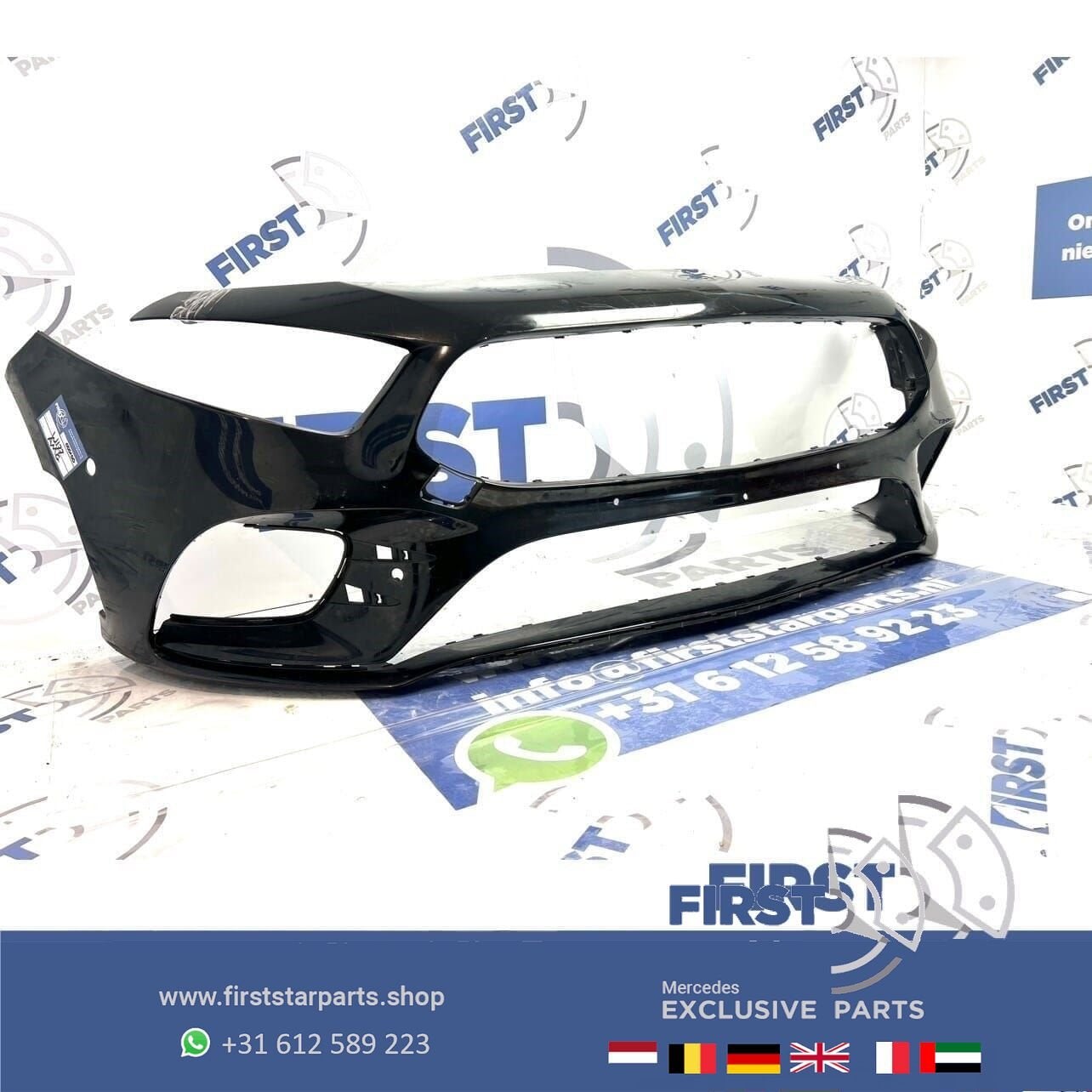 W177 AMG BUMPER Mercedes A Klasse AMG VOORBUMPER WIT GRIJS Z, Gebruikt, -, Voor, Ophalen of Verzenden