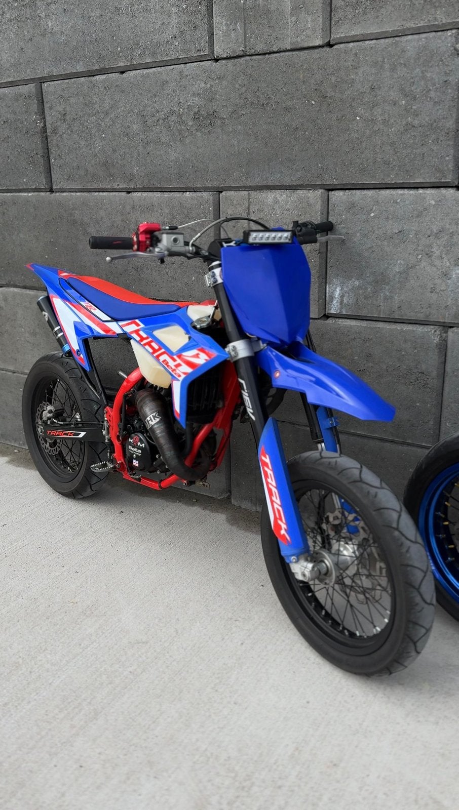Beta rr track 50cc stage 6 van 2025, Fietsen en Brommers, Ophalen, Zo goed als nieuw