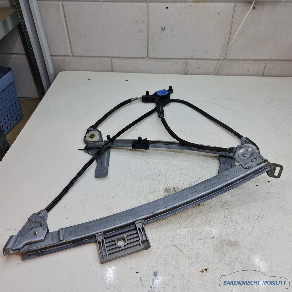 Peugeot 307 CC raam mechanisme motor ruit mechaniek L118633-, Taurusavenue 1
2132 LS  Hoofddorp, NL, Contact.group@renault.com