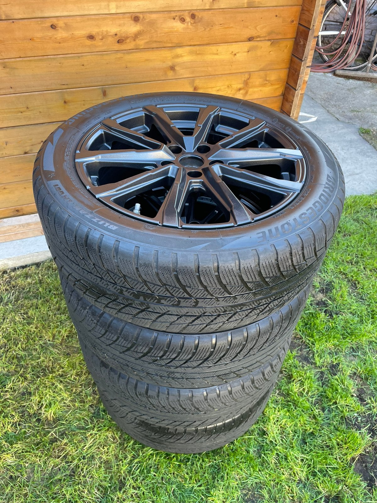 5x112 velgen 18 inch met banden 225 50 18 M+S/zwarte velgen, Ophalen, Zo goed als nieuw