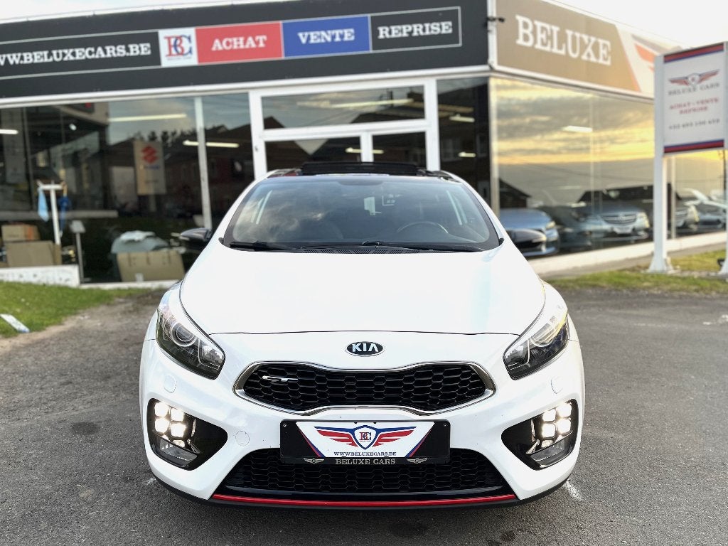 KIA Cee'd GT 1.6 T-GDi*TOIT-OUVRANT*XENON*CAMERA*GPS*CUIR*, Autos, Kia, Cuir et Alcantara, Achat, 170 g/km, Euro 6