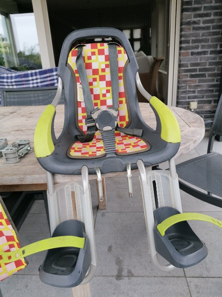 Fietsstoeltje, Fietsen en Brommers, Fietsaccessoires | Fietsstoeltjes, Ophalen, Voetsteuntjes, 0 t/m 18 kg, Zo goed als nieuw