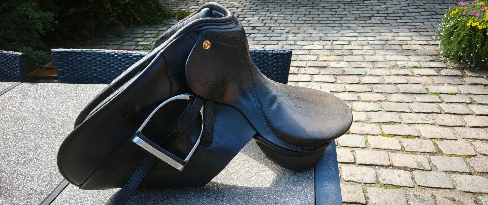 Dressuur zadel, Ophalen, Dressuur