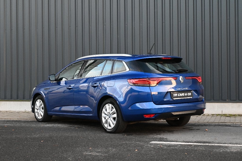 Renault Megane 1.6 Hybrid Cruise, LED, Keyless, Line ass BTW, Auto's, Dealer onderhouden, 1250 kg, 4 cilinders, Leder en Stof