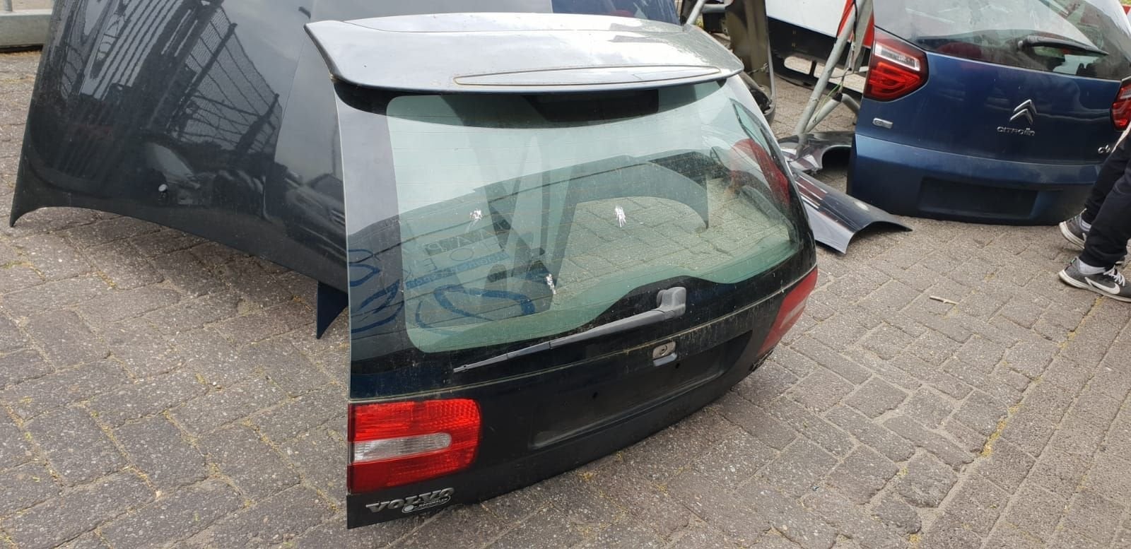 VOLVO V40 ACHTERKLEP +SPOILER BJ 2003, Autos : Pièces & Accessoires, Arrière, -, Haillon arrière, Utilisé