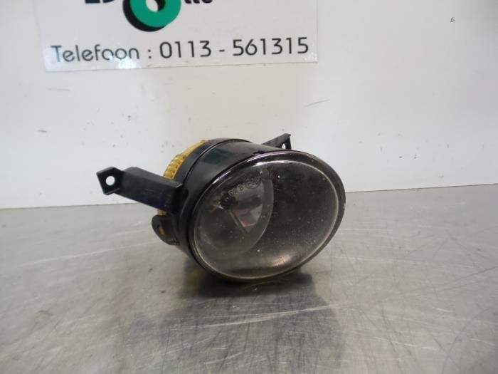 Mistlamp rechts-voor van een Volkswagen Caddy (Caddy 04-), Auto-onderdelen, Verlichting, Volkswagen, Gebruikt, 3 maanden garantie