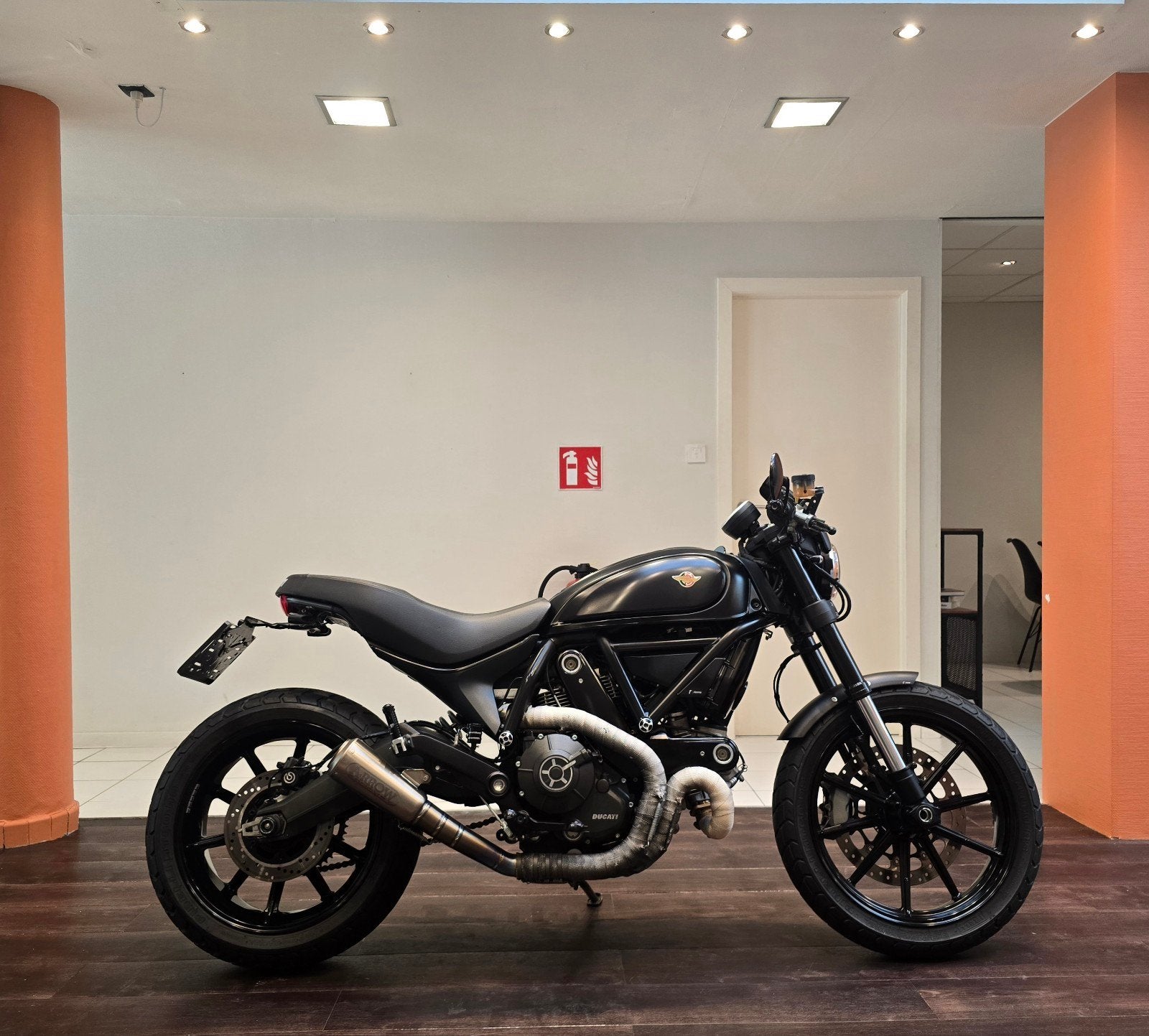 Ducati Scrambler 800**2016**6.504km**Garantie, Entreprise, 800 cm³, ABS