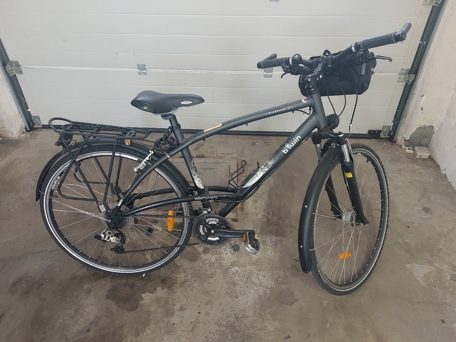 Vélo b'Twin + siège enfant, Enlèvement, Utilisé