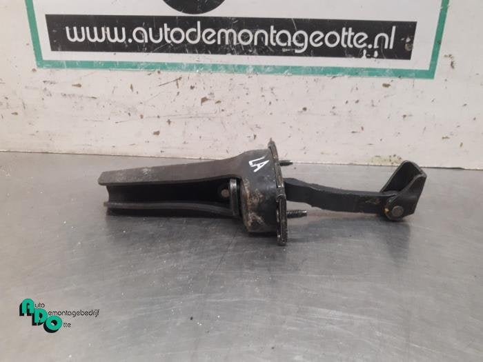 Deurvanger 4Deurs links-achter van een Saab 9-5, Gebruikt, -, -, Ophalen of Verzenden