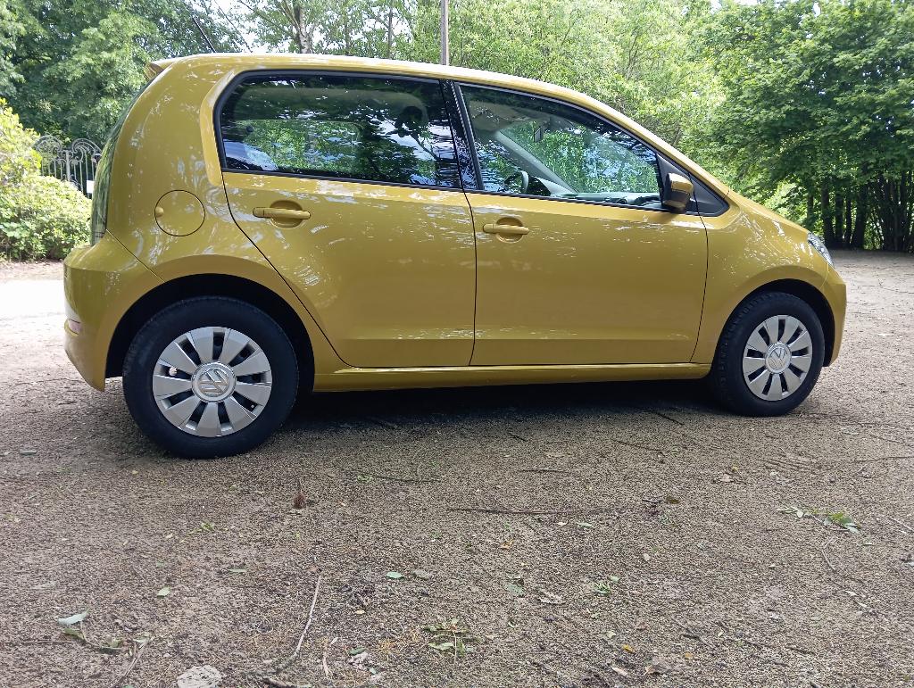 Volkswagen UP slechts 6900 km ! ! !, Autos, Volkswagen, Achat, 6 portes, Jaune, Boîte manuelle