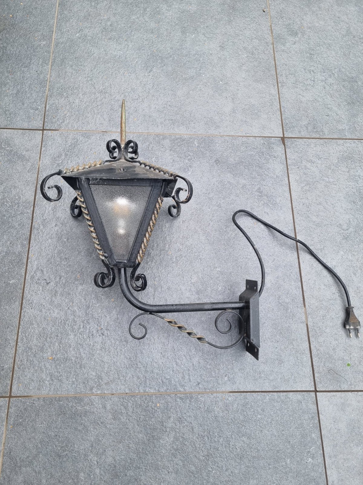 wandlamp voor buiten, Ophalen, Gebruikt, IJzer, Wandlamp