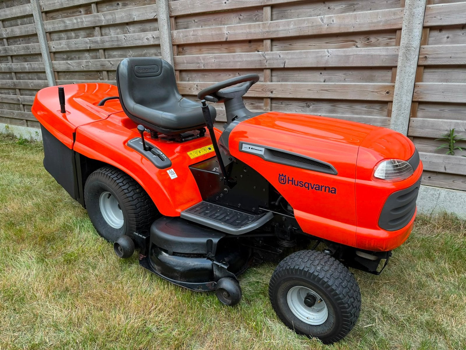 Zitmaaier husqvarna cth 150 hydrostaat, Ophalen, Gebruikt