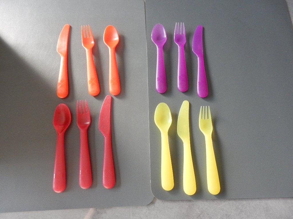nr.2683 - Ikea bestek (pvc), Enlèvement ou Envoi, Utilisé, IKEA