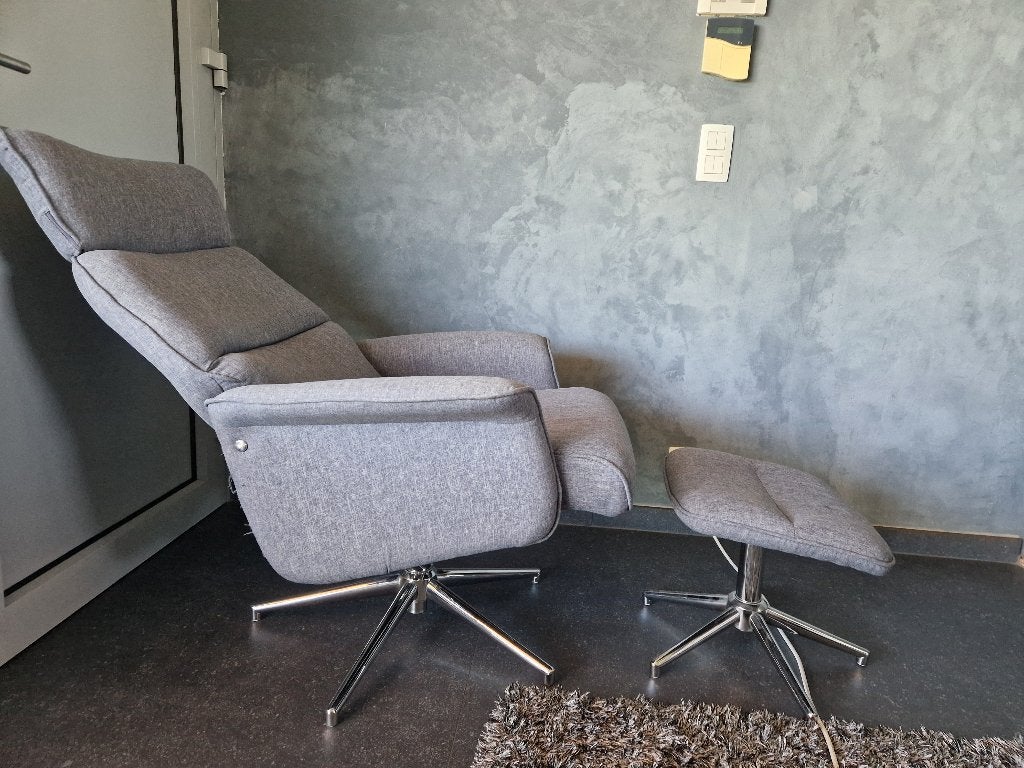 Fauteuil relax en tissu gris avec repose-pieds assorti, Maison & Meubles, Fauteuils, Enlèvement, Comme neuf, Tissus