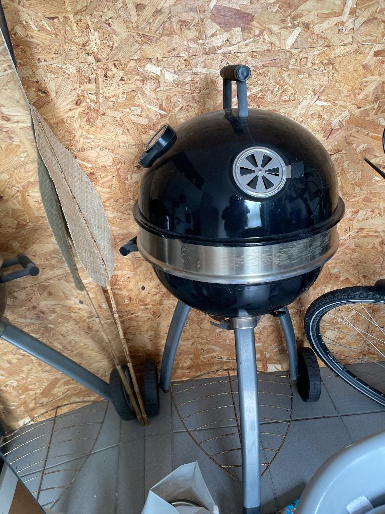 BBQ, Tuin en Terras, Ophalen, Zo goed als nieuw, Met accessoires