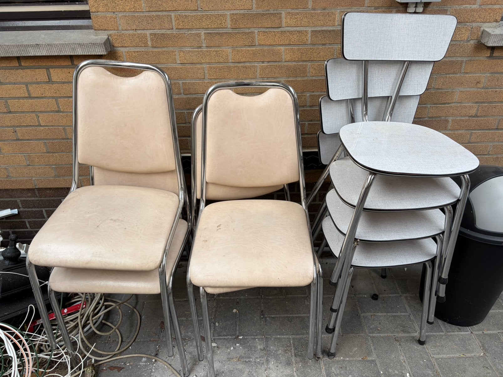 2 sets van 4 stoelen, Maison & Meubles, Chaises, Gris, Enlèvement, Métal, Cinq, Six Chaises ou plus