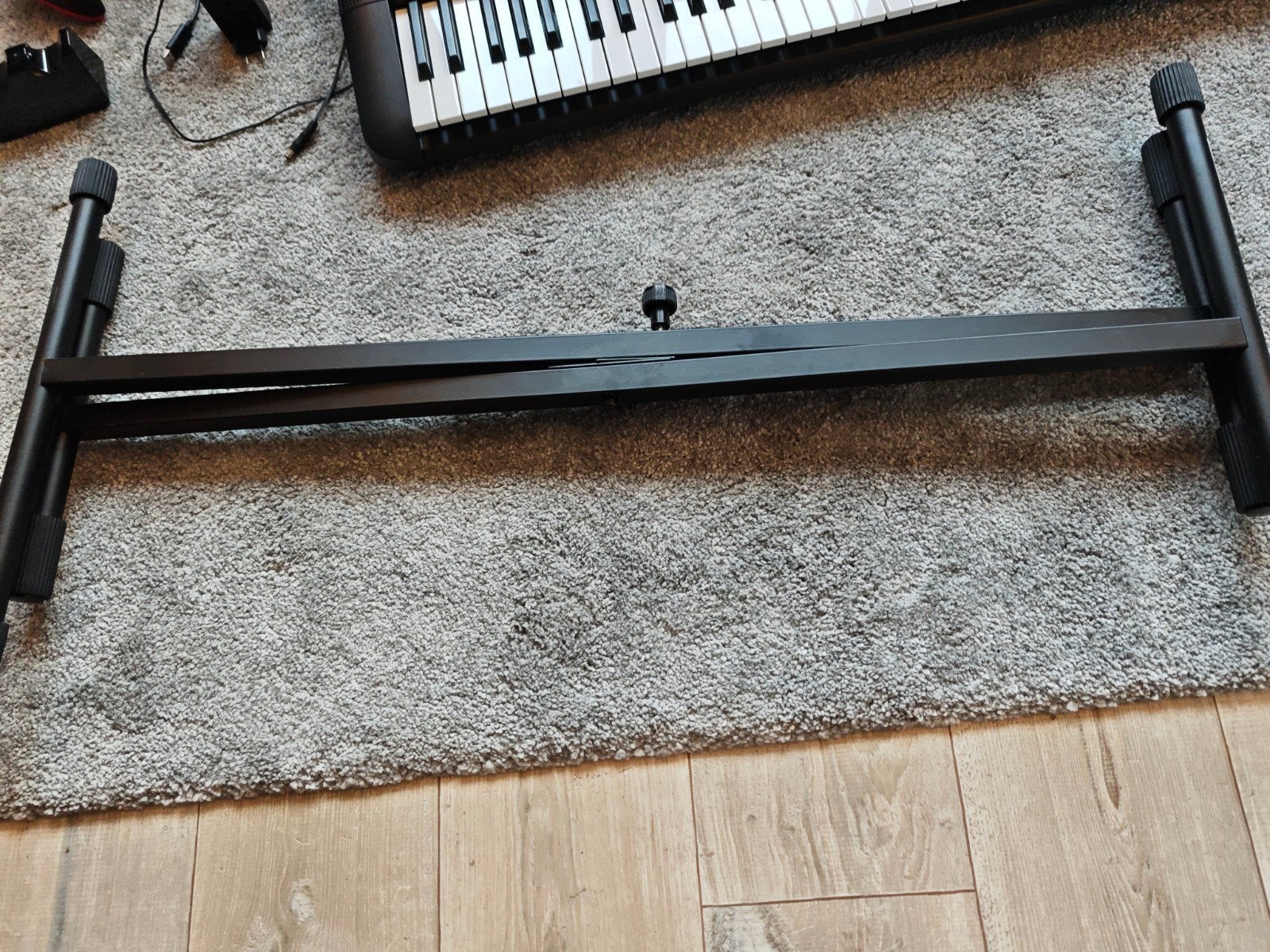 Support piano électrique