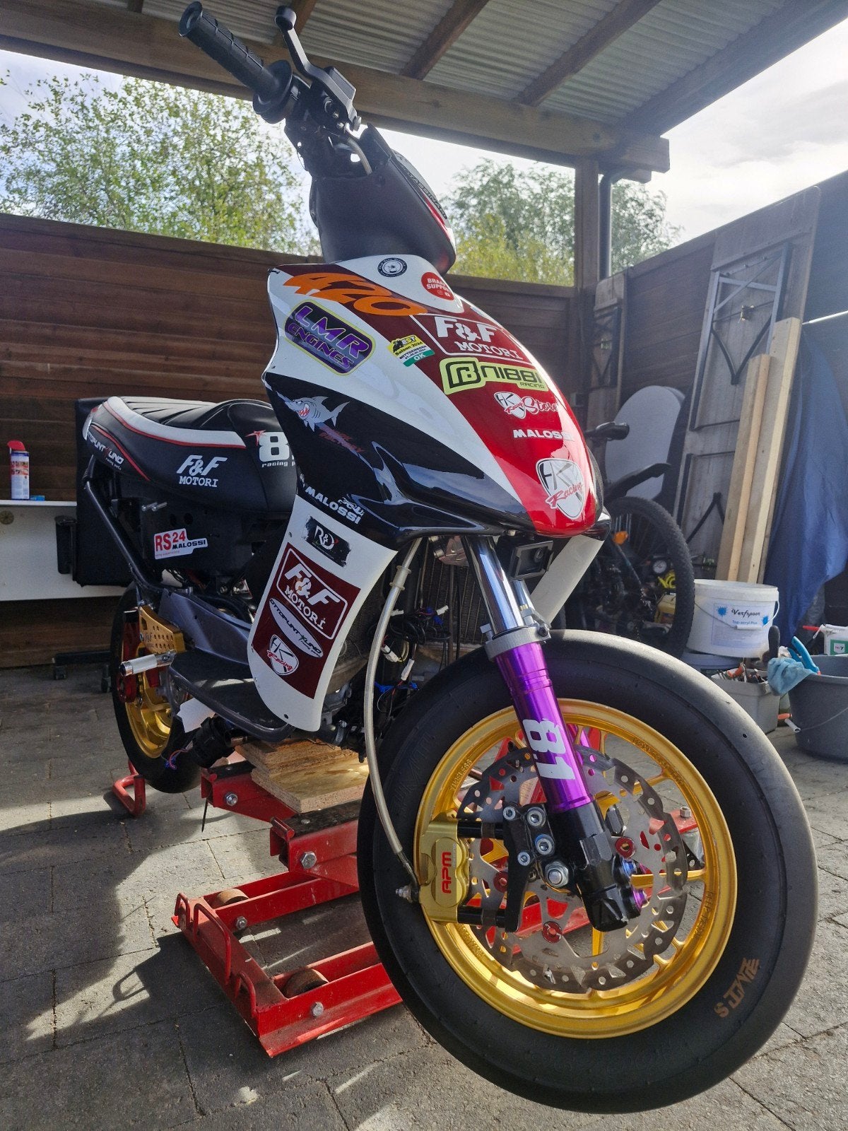 JOG R - CIRCUIT EST, Motoren, Gebruikt, Particulier, 1 cilinder, SuperMoto