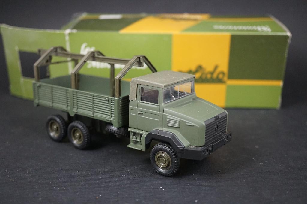 Solido Renault militaire vrachtwagen met takel - 1/50 - TOP, Ophalen of Verzenden, Zo goed als nieuw