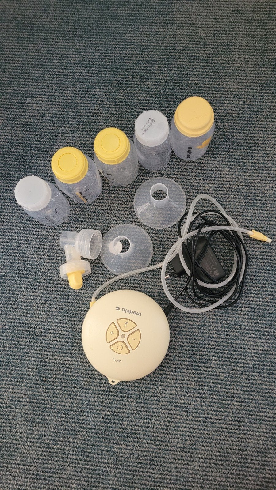 Borstpomp Medela + nieuwe flesjes, Ophalen of Verzenden, Medela
