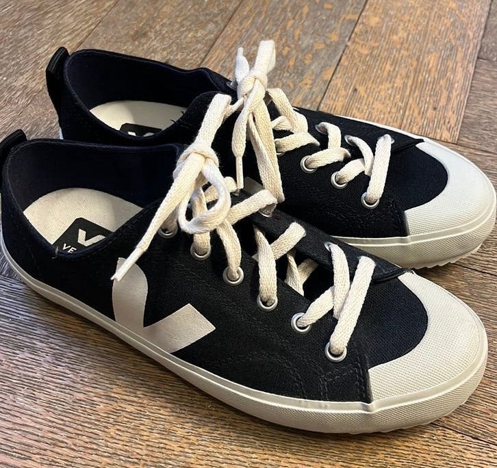 VEJA nieuw maat 38, Zwart, Nieuw, Ophalen of Verzenden, Sneakers