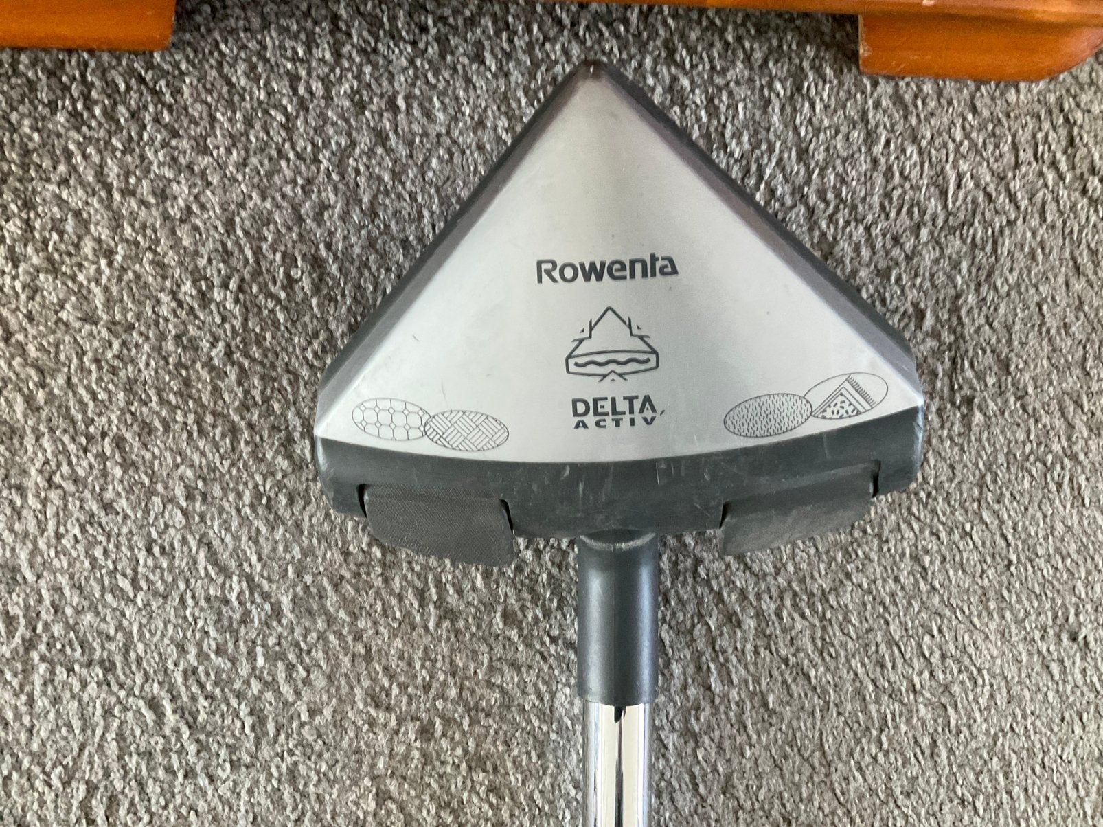 Rowenta Delta Activ tapijtreiniger (stang), Elektronische apparatuur, Ophalen of Verzenden, Zo goed als nieuw, Steelstofzuiger