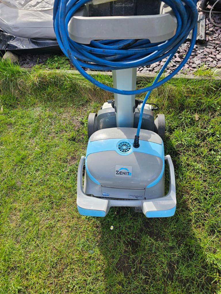 Zwembadrobot zenit 15, Tuin en Terras, Zwembad-toebehoren, Ophalen